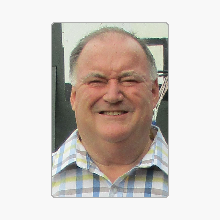 Stephen HOLDEN