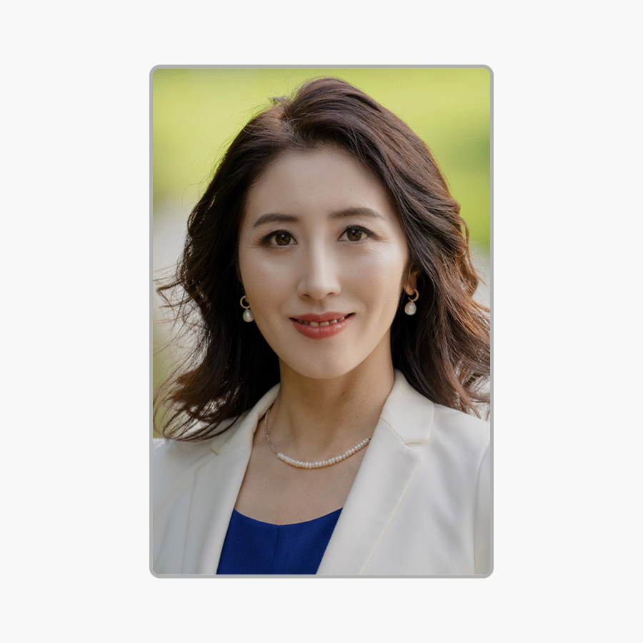 Sylvia YANG